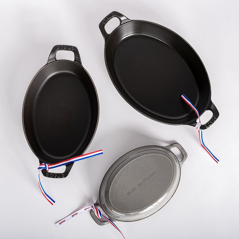 Litoželezna ovalna ponev 28 cm